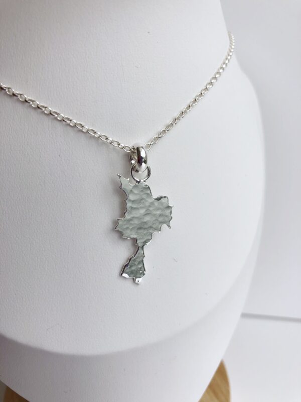 Silver "Sark Island" Pendant - Image 4